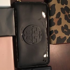 Tory Burch Wallet!
